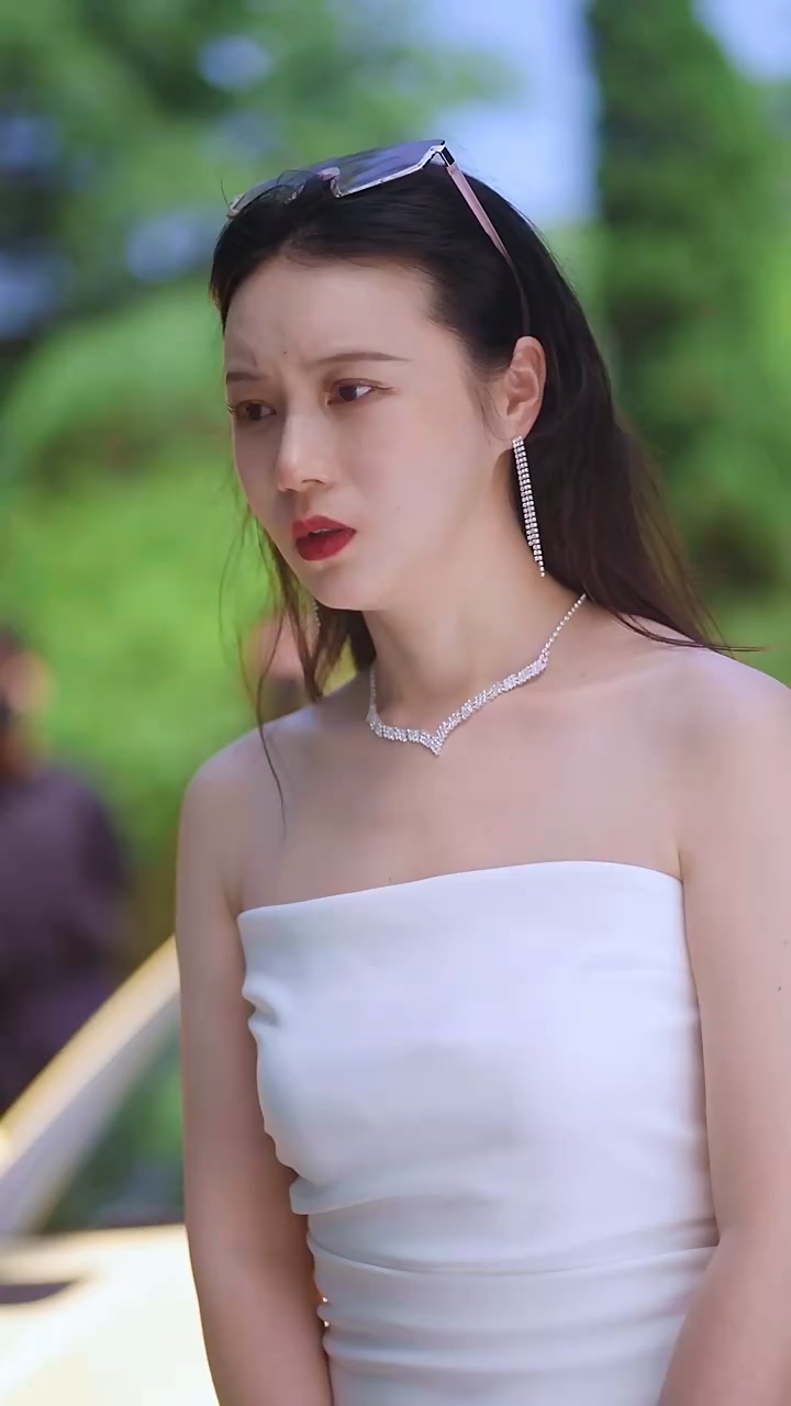 霸道女总裁的超级尊王海报图