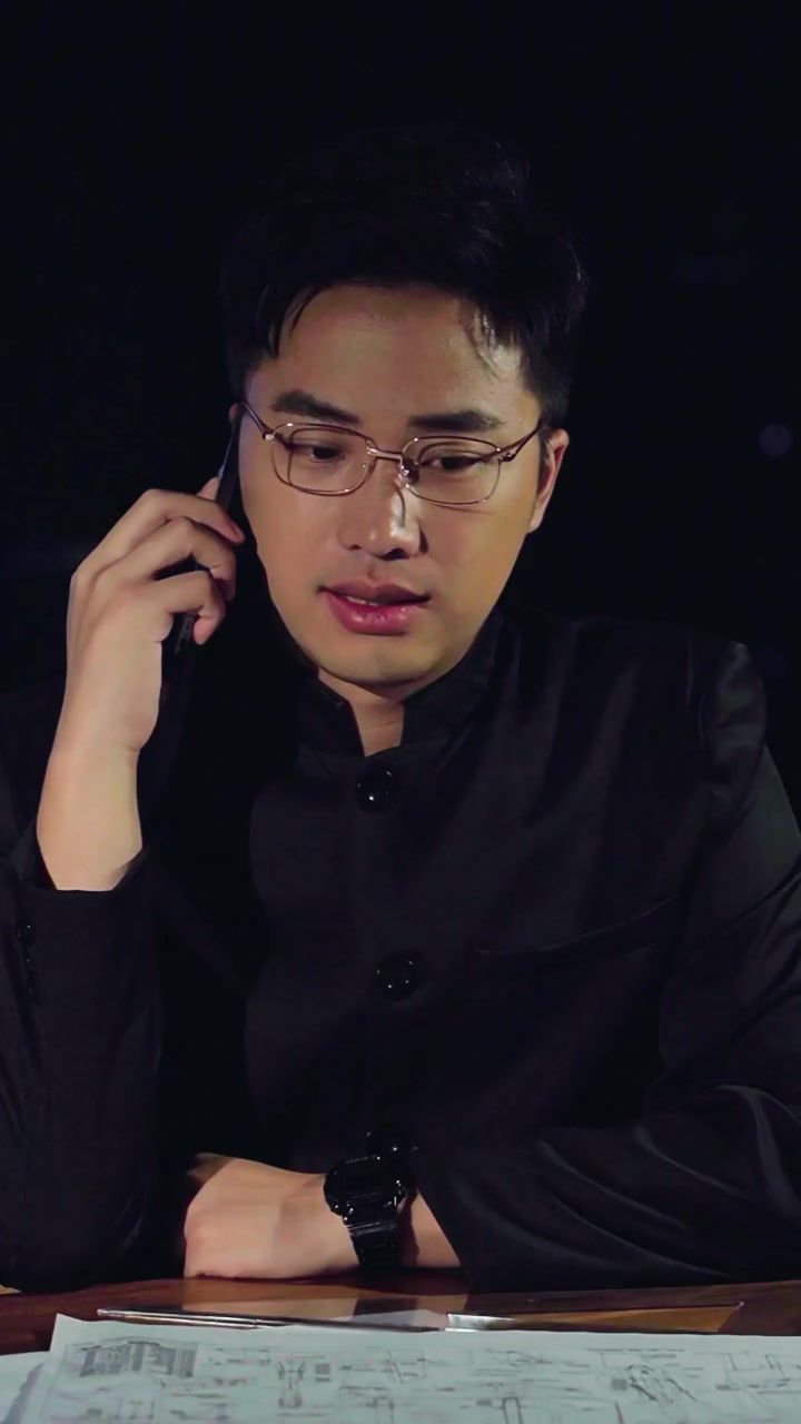 被明星侮辱，我的国士身份曝光了海报图
