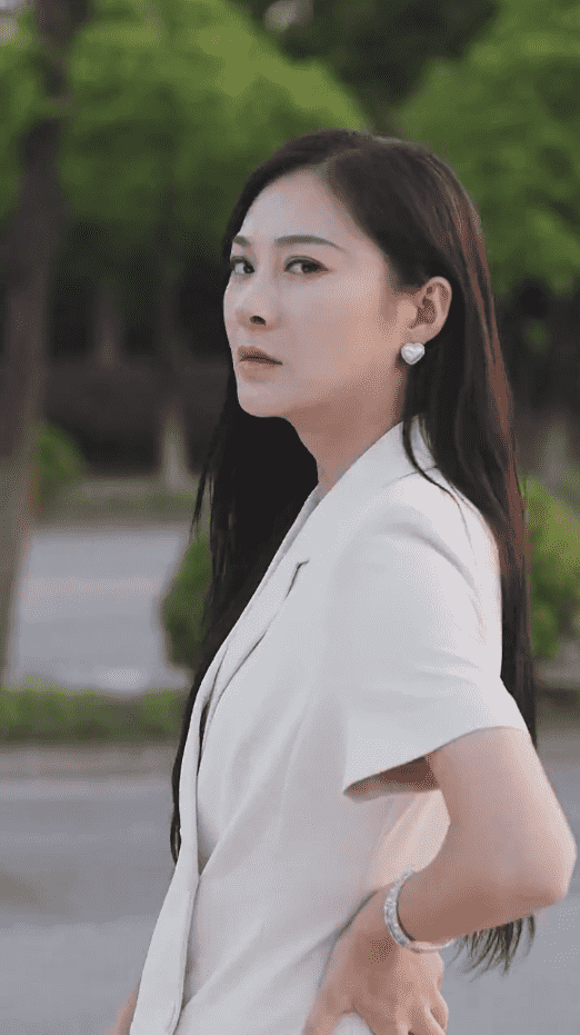 丈夫的秘密短剧海报图